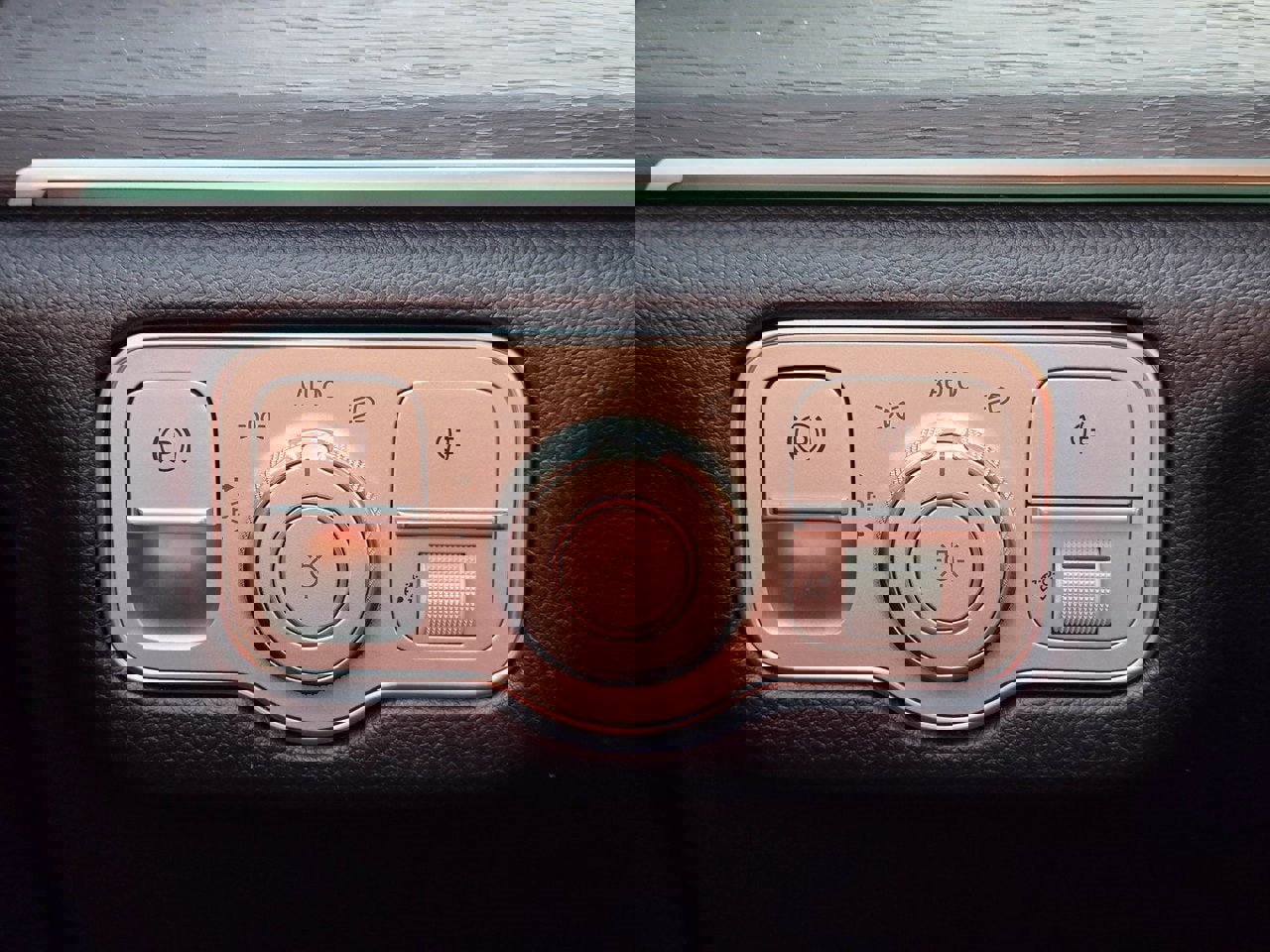 Used 2020 Mercedes-Benz GLS 450 4MATIC image 27