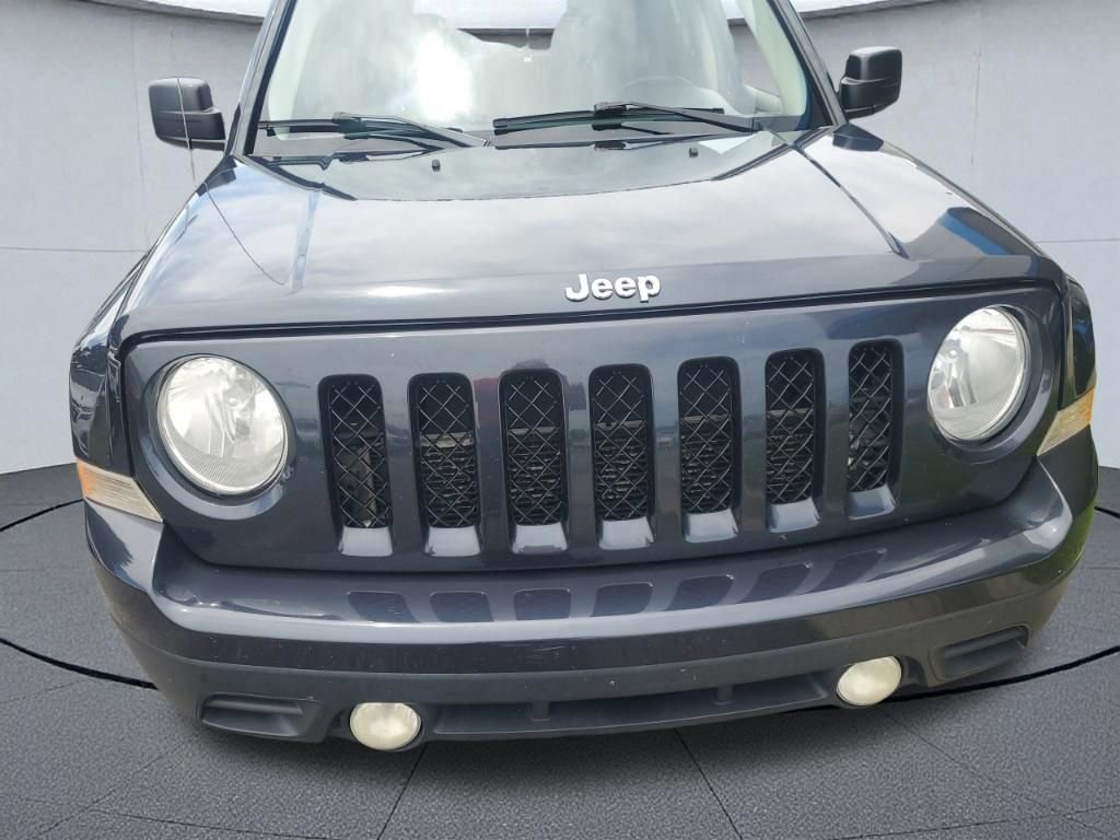 Used 2014 Jeep Patriot Latitude w/ Sun/Sound Group AWD/4WD image 8