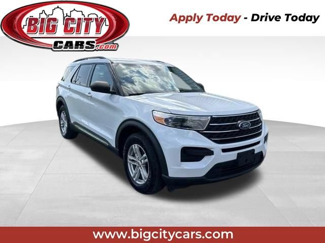 Used 2022 Ford Explorer XLT RWD image 1