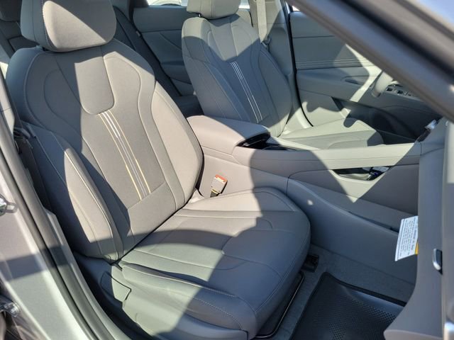 New 2026 Hyundai Elantra SEL Sport Premium image 18