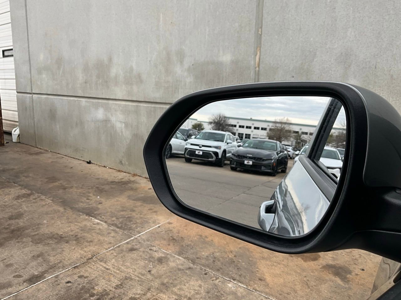 Used 2025 Kia Seltos S image 18