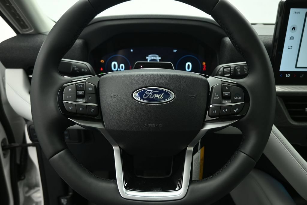 New 2026 Ford Explorer Platinum w/ LUX Leather Package AWD/4WD image 10