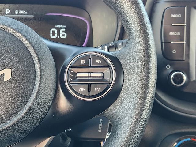 Used 2025 Kia Soul LX w/ LX Technology Package FWD image 29