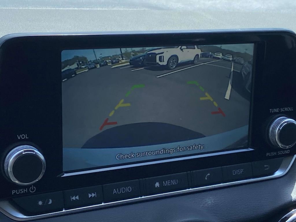 Used 2025 Nissan Sentra S image 25