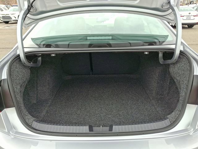 Used 2025 Volkswagen Jetta SE image 30