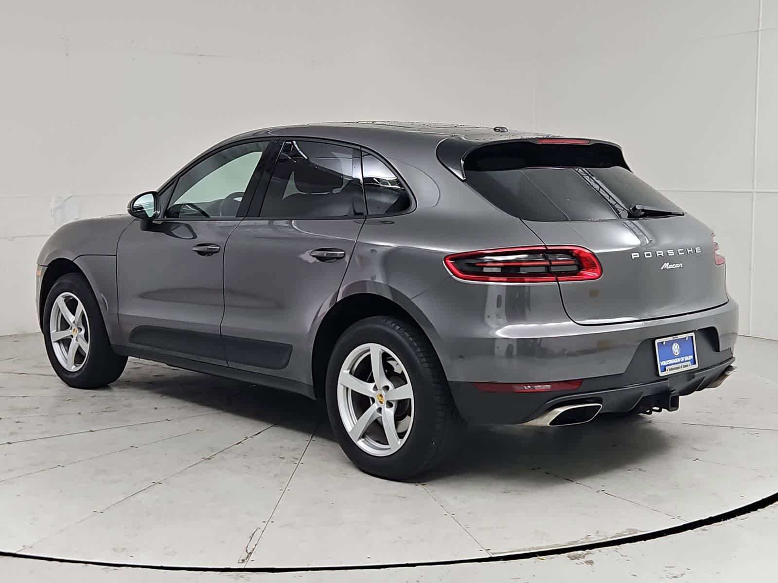 Used 2018 Porsche Macan AWD/4WD image 4