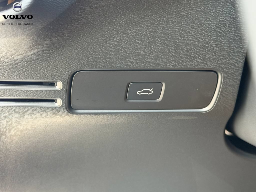 Used 2026 Volvo XC40 B5 Plus w/ Protection Package Premier AWD/4WD image 38