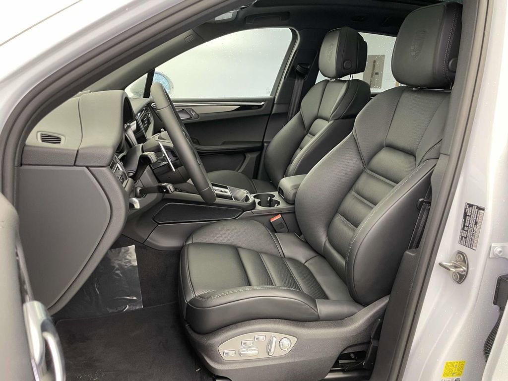 New 2026 Porsche Macan S image 5