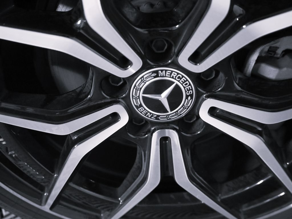 Certified 2026 Mercedes-Benz C 300 4MATIC Sedan image 8