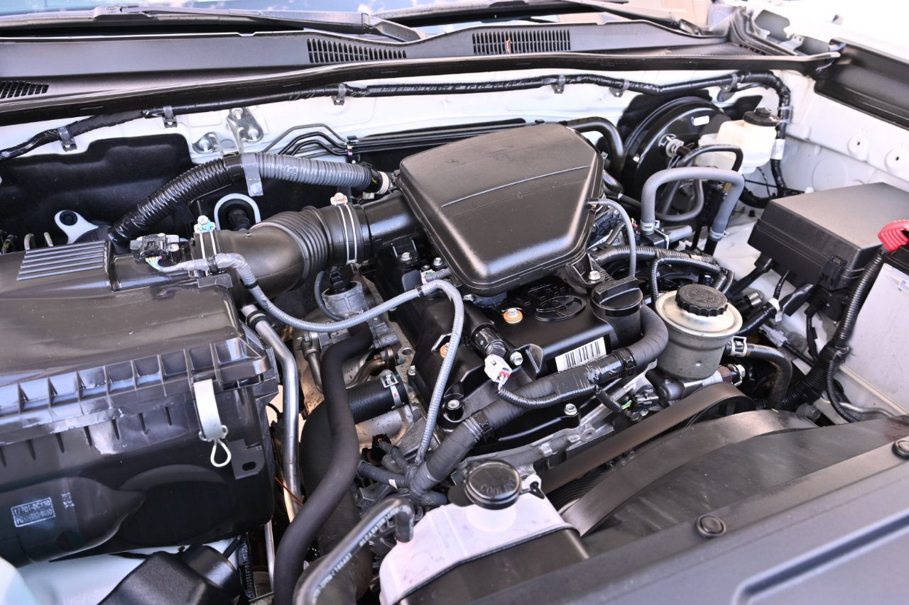 Used 2017 Toyota Tacoma SR AWD/4WD image 31