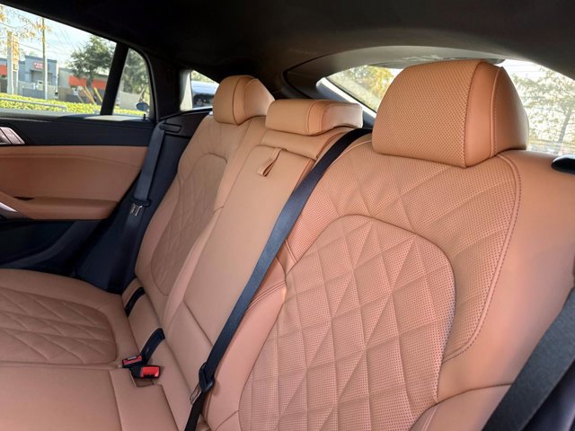 New 2026 BMW X6 xDrive40i w/ Premium Package image 15