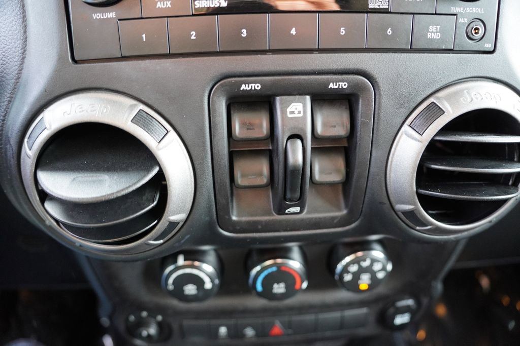 Certified 2018 Jeep Wrangler Unlimited Sport S image 24