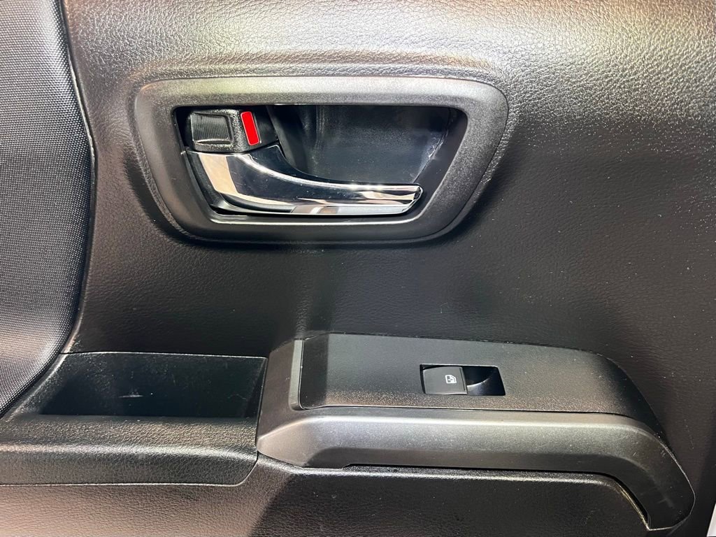 Used 2020 Toyota Tacoma TRD Off-Road w/ Technology Package image 40