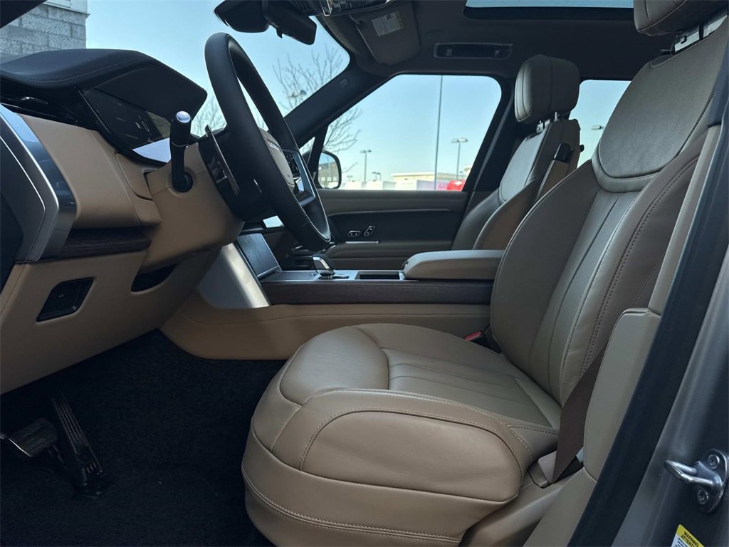 New 2026 Land Rover Range Rover Long Wheelbase SE image 20