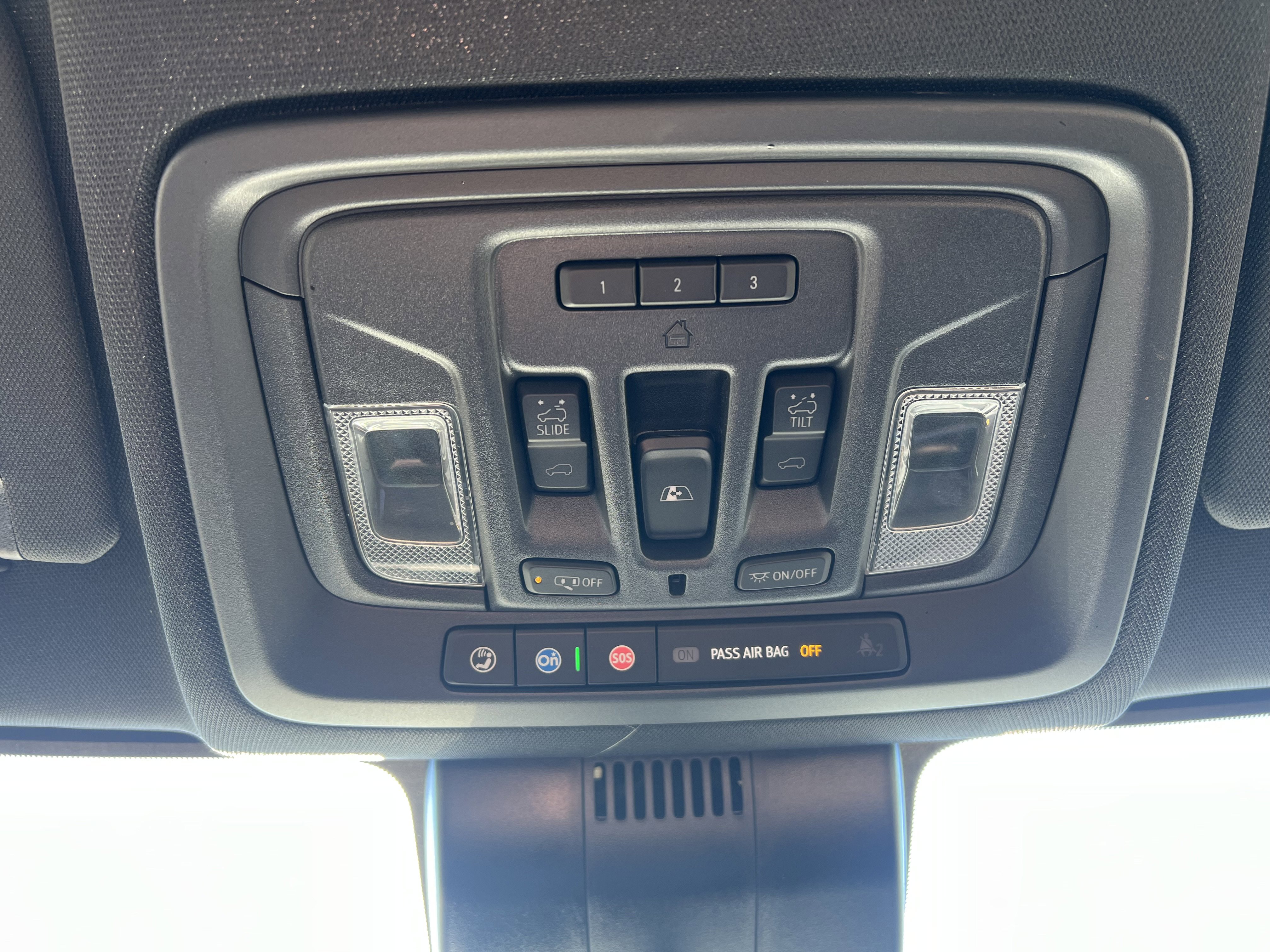 Certified 2024 Chevrolet Silverado 3500 High Country w/ Technology Package image 28