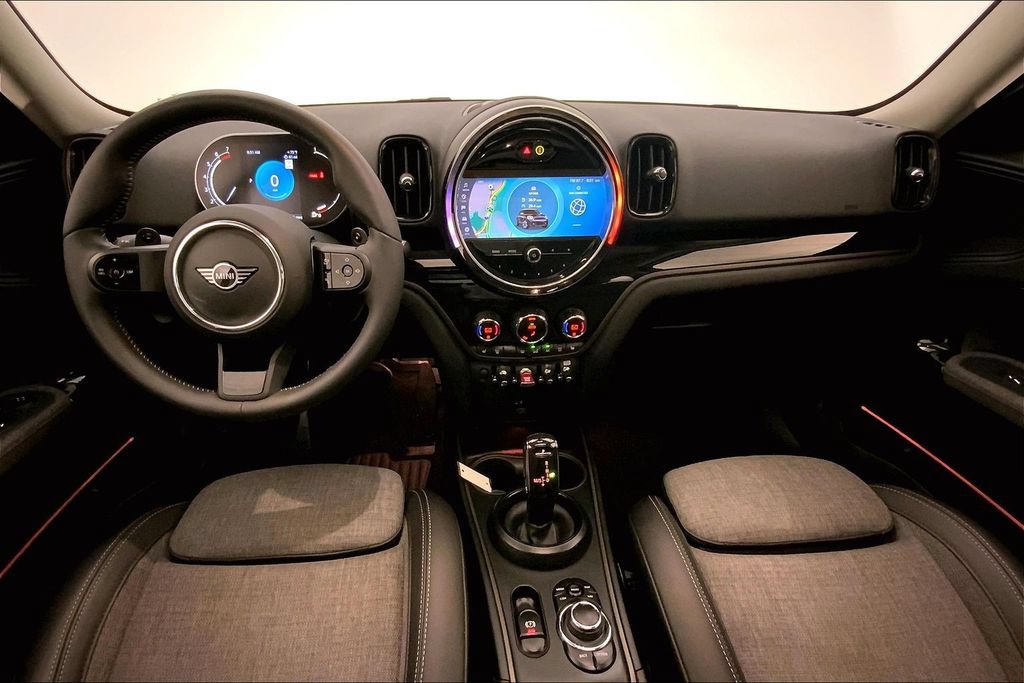 Certified 2024 MINI Cooper Countryman S w/ Premium Package FWD image 16