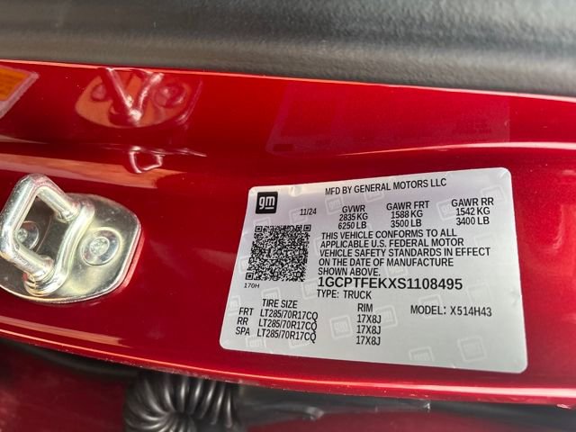 Used 2025 Chevrolet Colorado ZR2 w/ Technology Package image 32