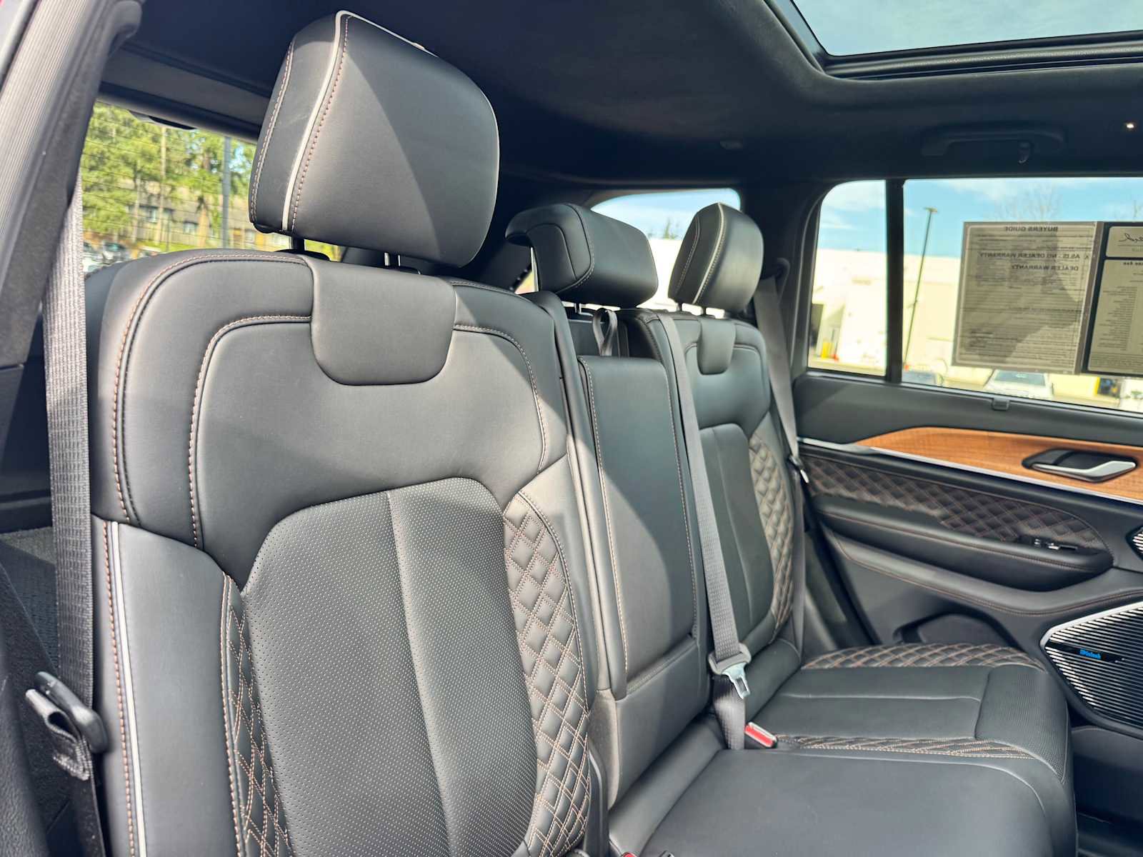 Used 2022 Jeep Grand Cherokee Summit image 14