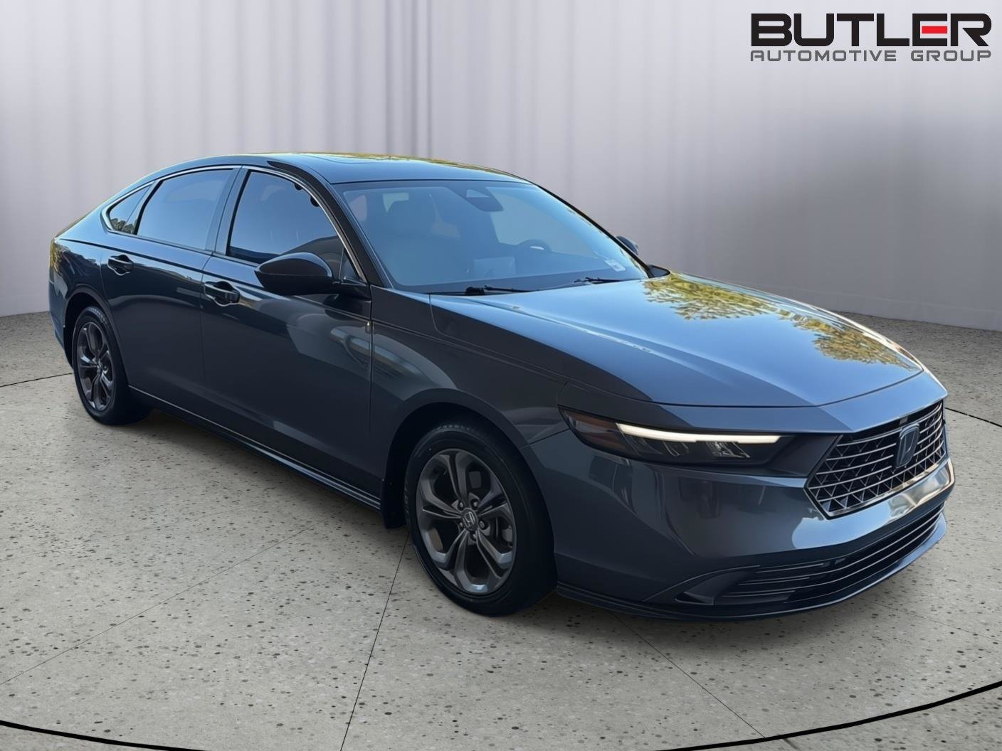Used 2023 Honda Accord EX image 8