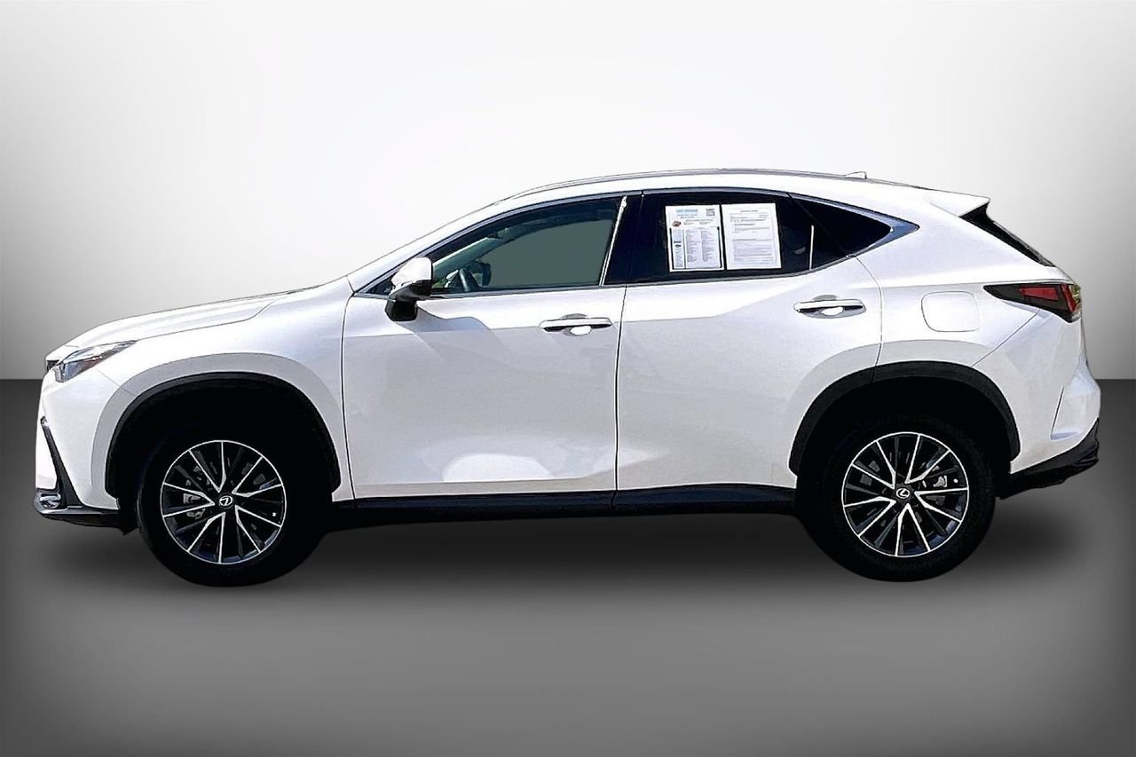 Used 2025 Lexus NX 250 FWD w/ Towing Package (2000 Lbs) image 5