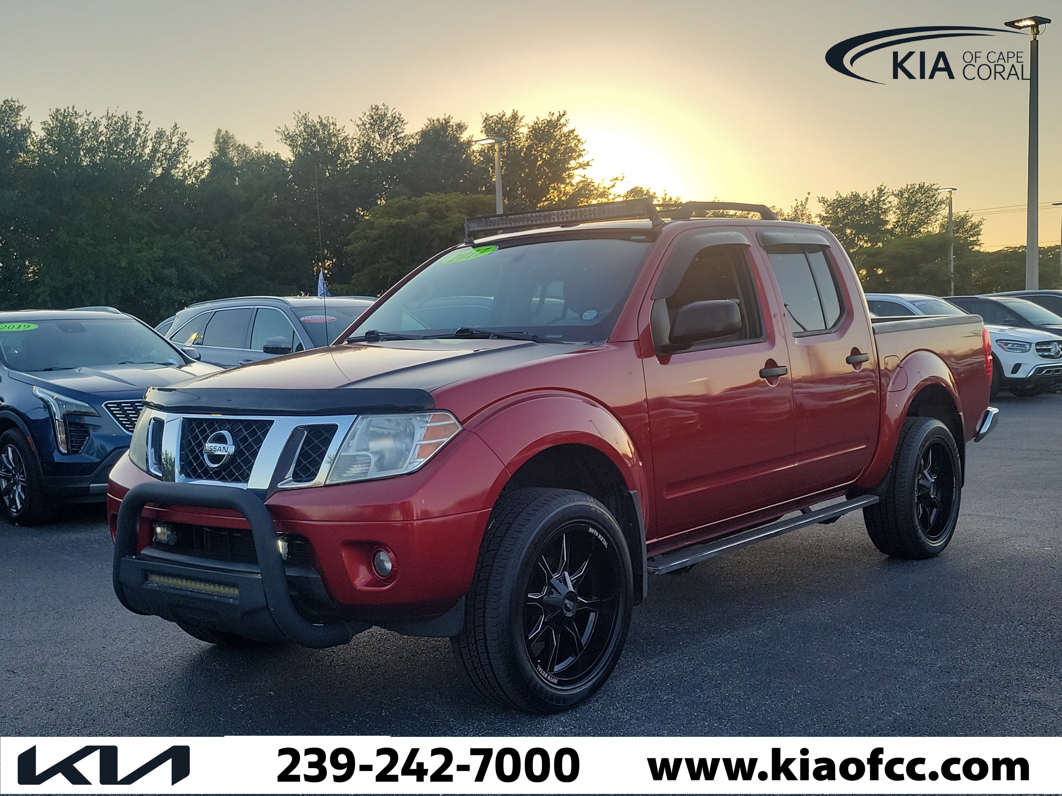 Used 2017 Nissan Frontier SV w/ SV Value Truck Package AWD/4WD image 3