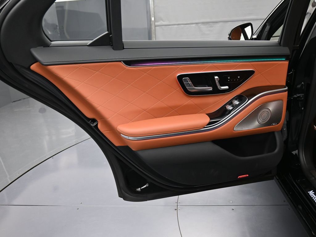 Used 2023 Mercedes-Benz S 580 4MATIC Sedan image 22