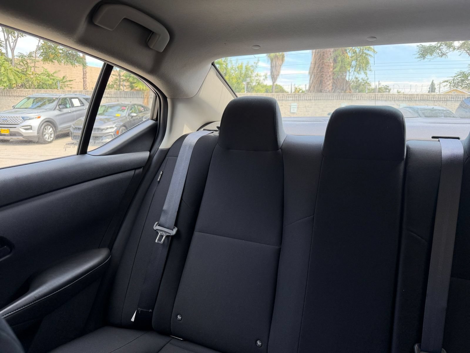 Used 2025 Nissan Sentra S FWD image 36