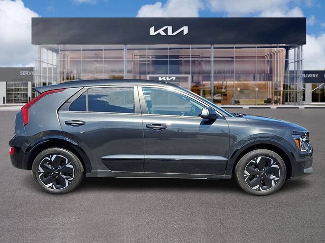 Certified 2023 Kia Niro Wind w/ Wind Preserve Package FWD image 6