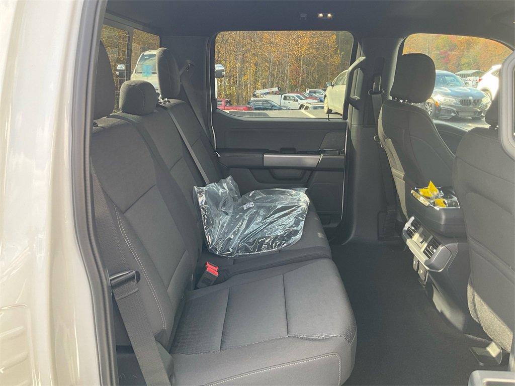 New 2025 Ford F150 XLT w/ Equipment Group 302A MID image 38