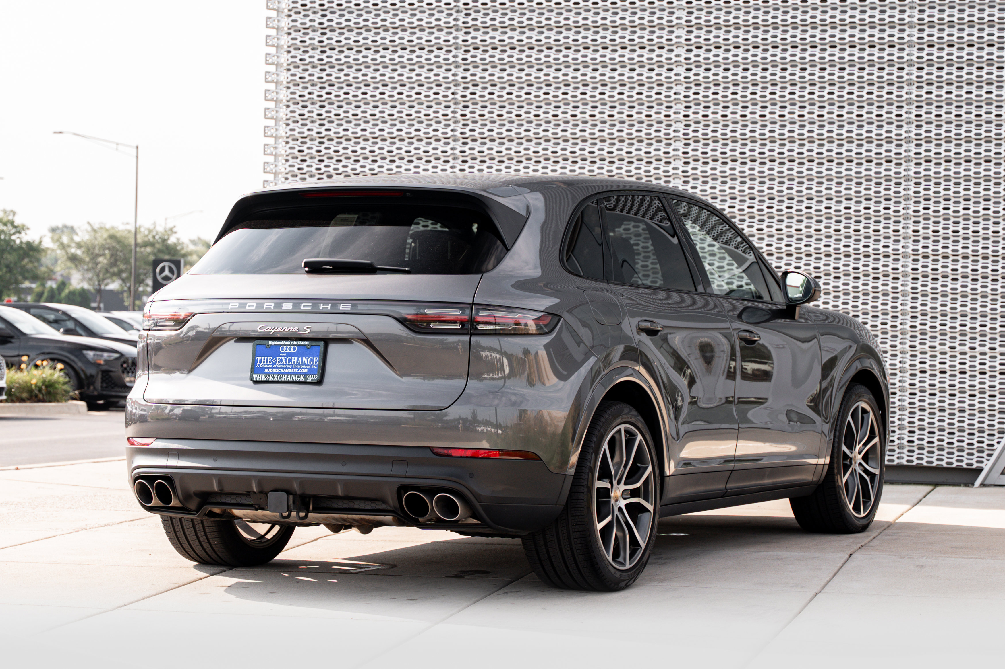 Used 2019 Porsche Cayenne S AWD/4WD image 4