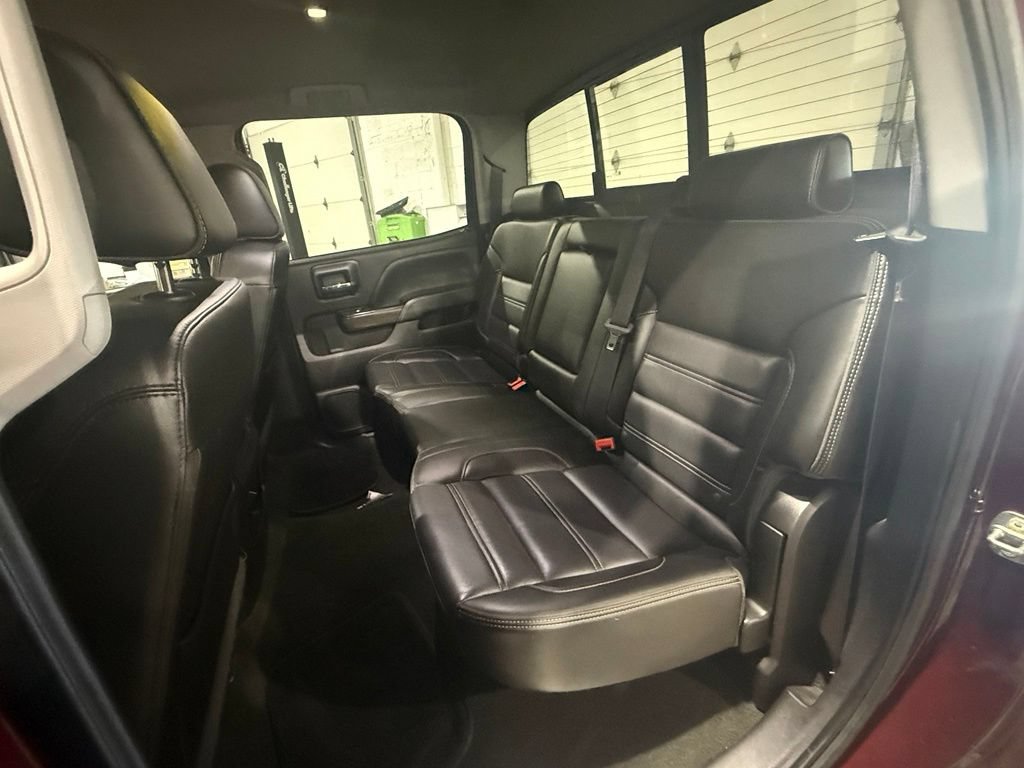Used 2017 GMC Sierra 2500 Denali w/ Duramax Plus Package AWD/4WD image 27