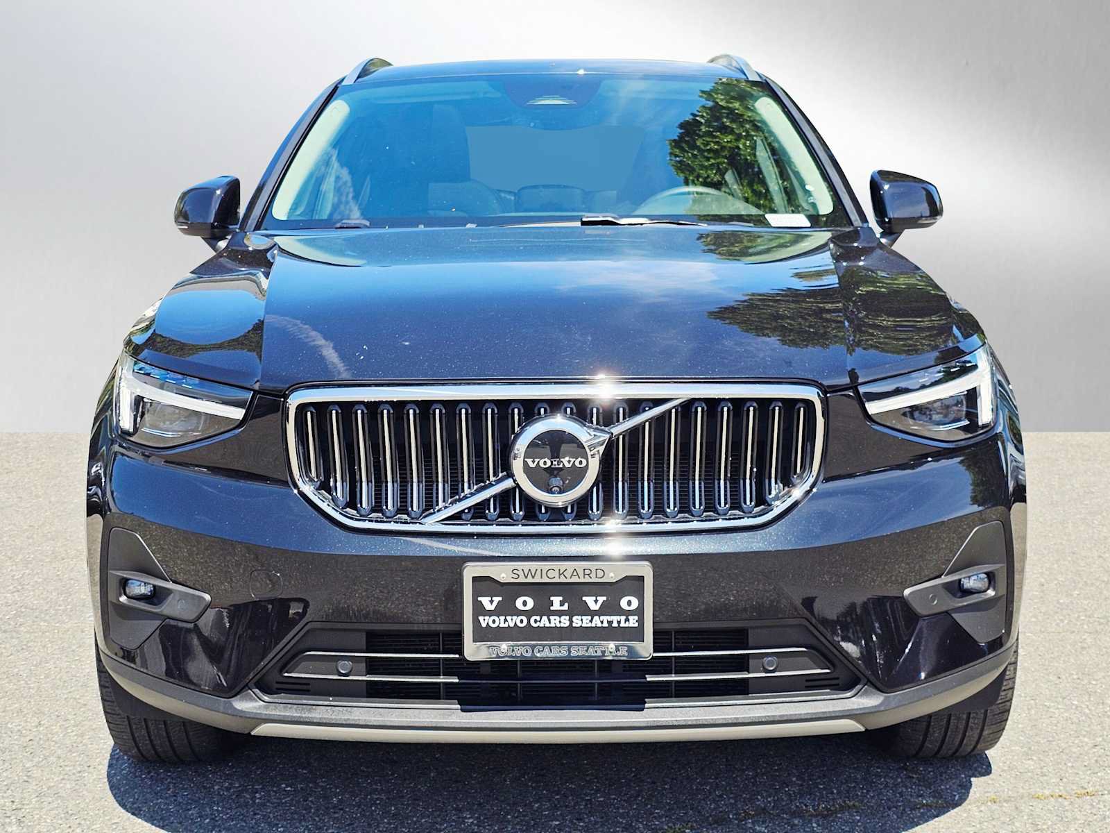 New 2026 Volvo XC40 B5 Ultra w/ Protection Package Premier AWD/4WD image 8