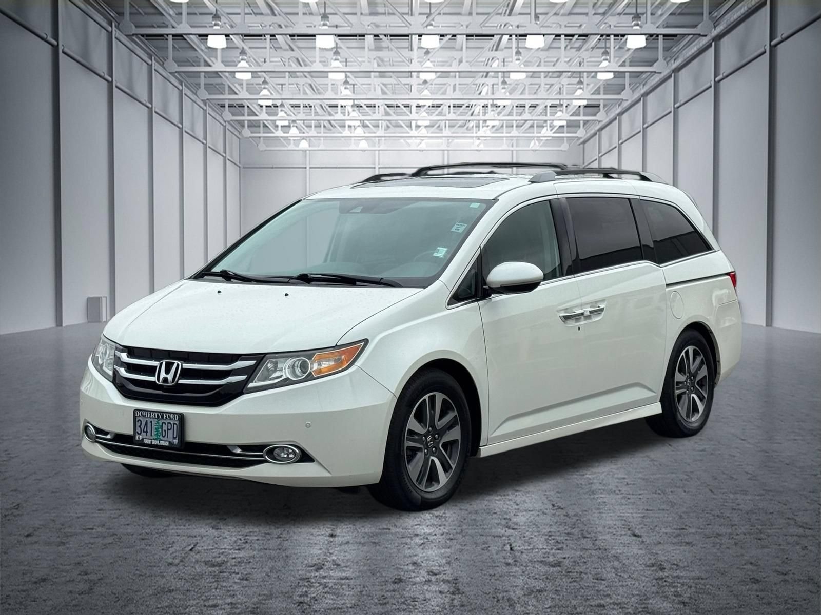 Used 2014 Honda Odyssey Touring Elite image 6