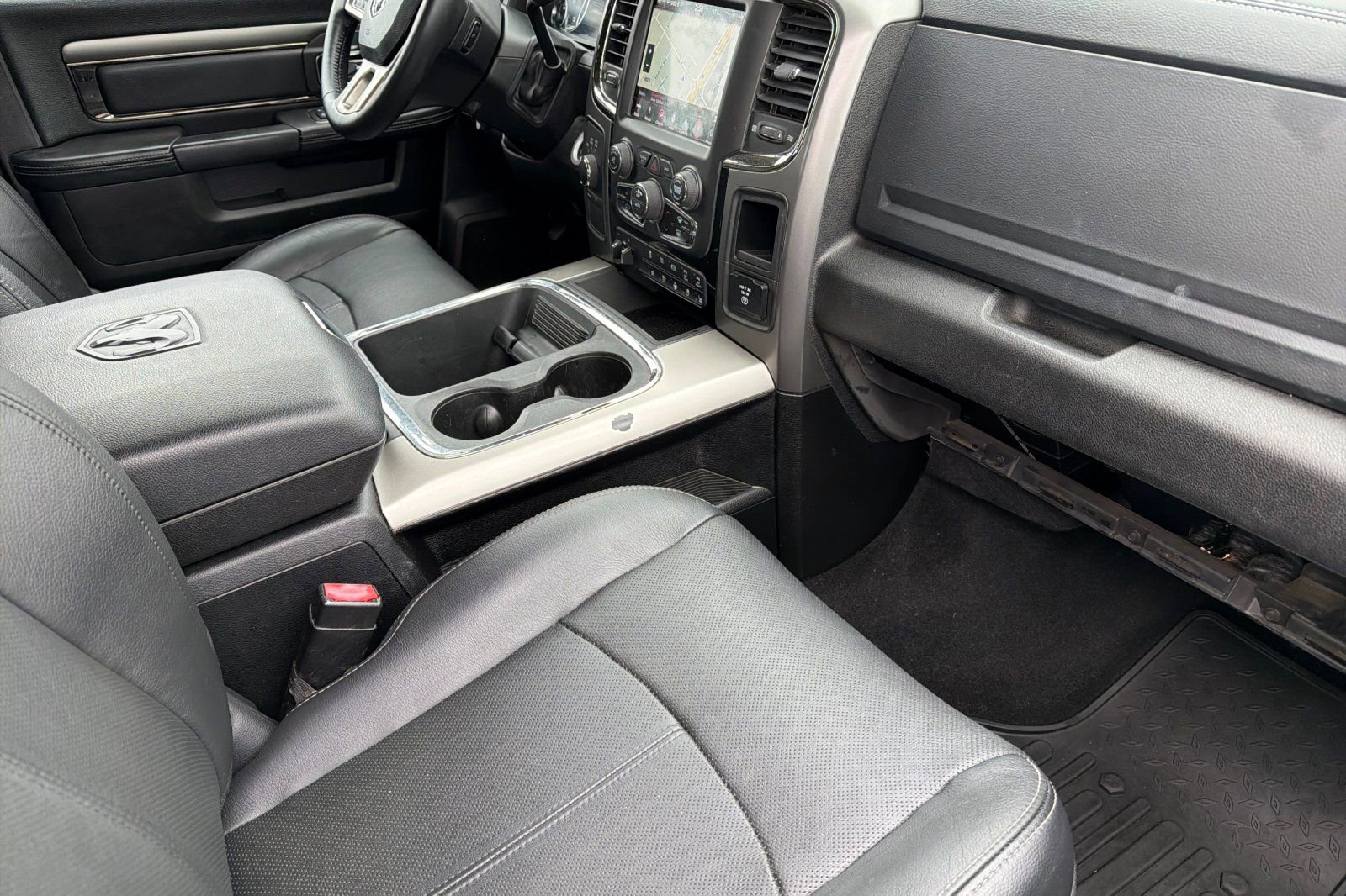 Used 2018 RAM 2500 Laramie w/ Sport Appearance Group AWD/4WD image 15