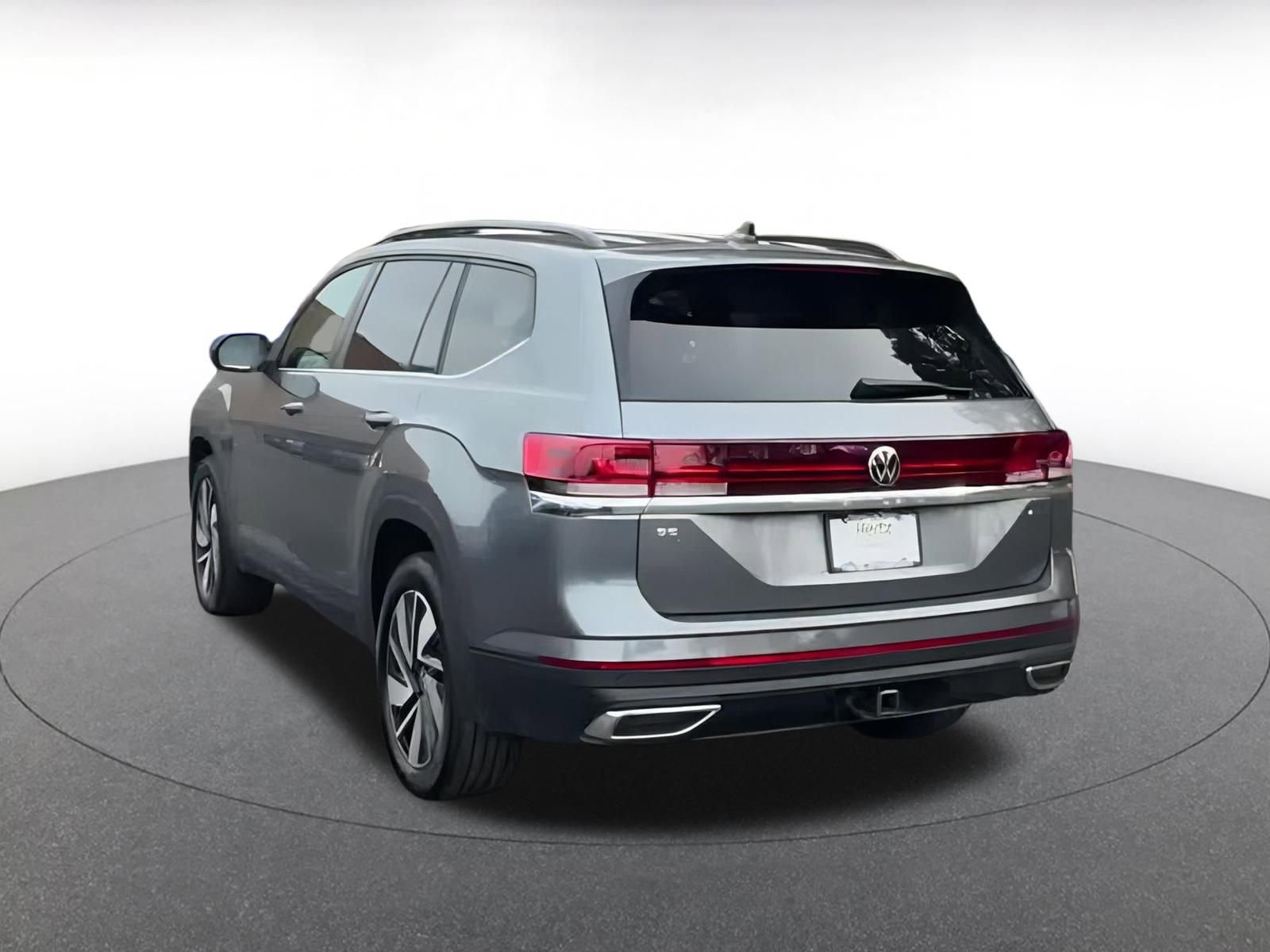 Used 2025 Volkswagen Atlas SE image 11