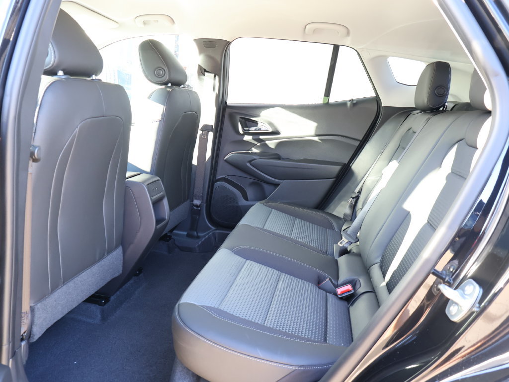 New 2026 Chevrolet Trax LT w/ Driver Confidence Package FWD image 25