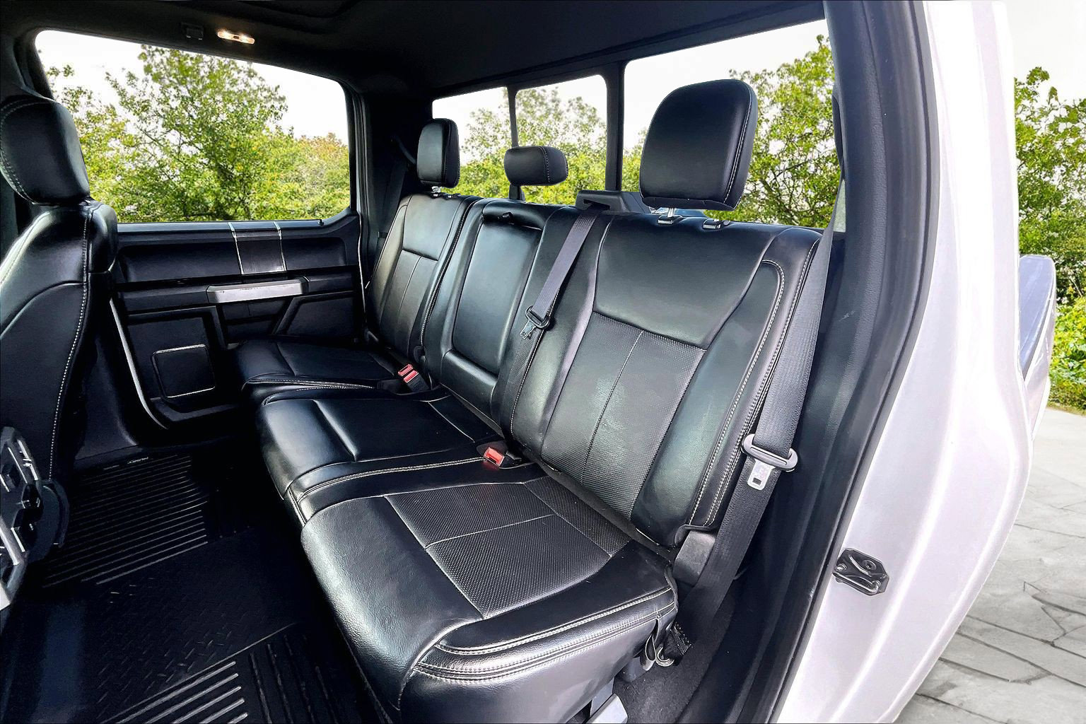 Used 2020 Ford F250 Lariat w/ Tremor Off-Road Package image 27