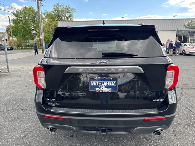 Used 2023 Ford Explorer XLT w/ Equipment Group 202A AWD/4WD image 4