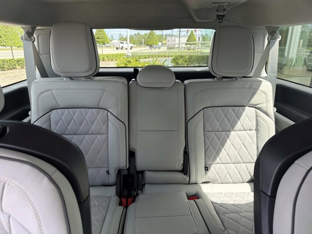 New 2026 Lincoln Navigator L Black Label AWD/4WD image 23