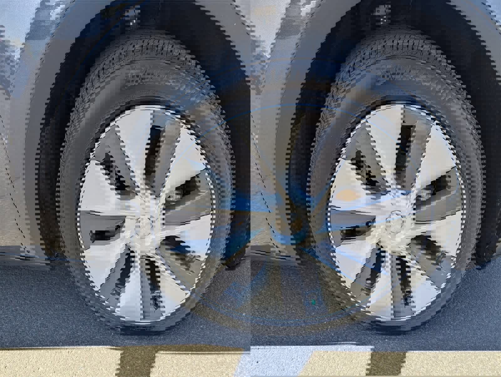 Used 2023 Tesla Model Y Long Range image 10