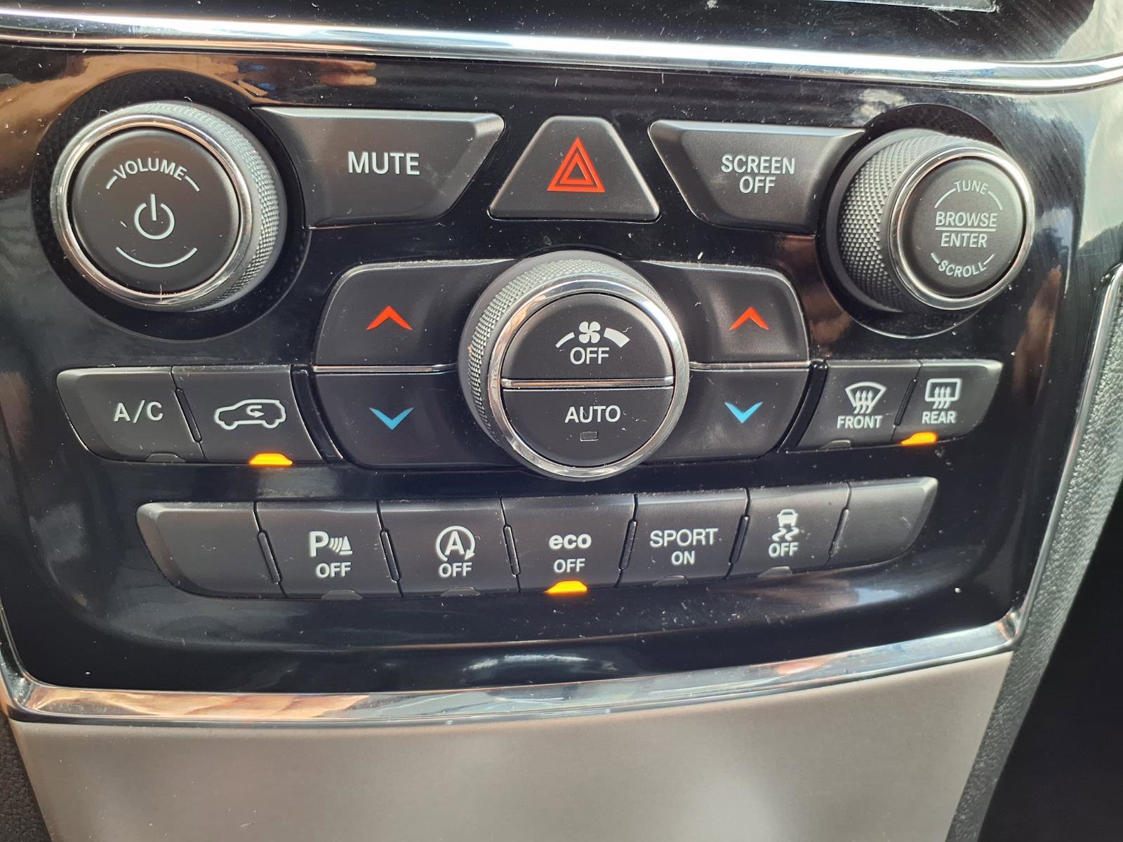 Used 2019 Jeep Grand Cherokee Altitude RWD image 10