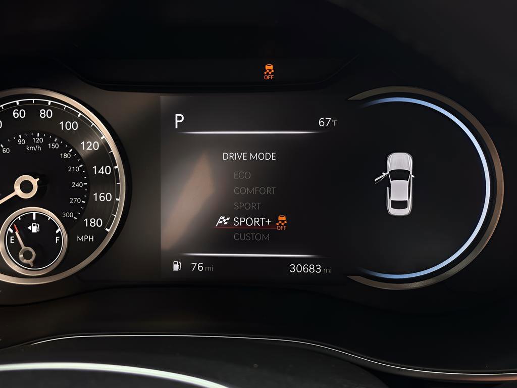 Used 2023 Genesis G70 3.3T image 19