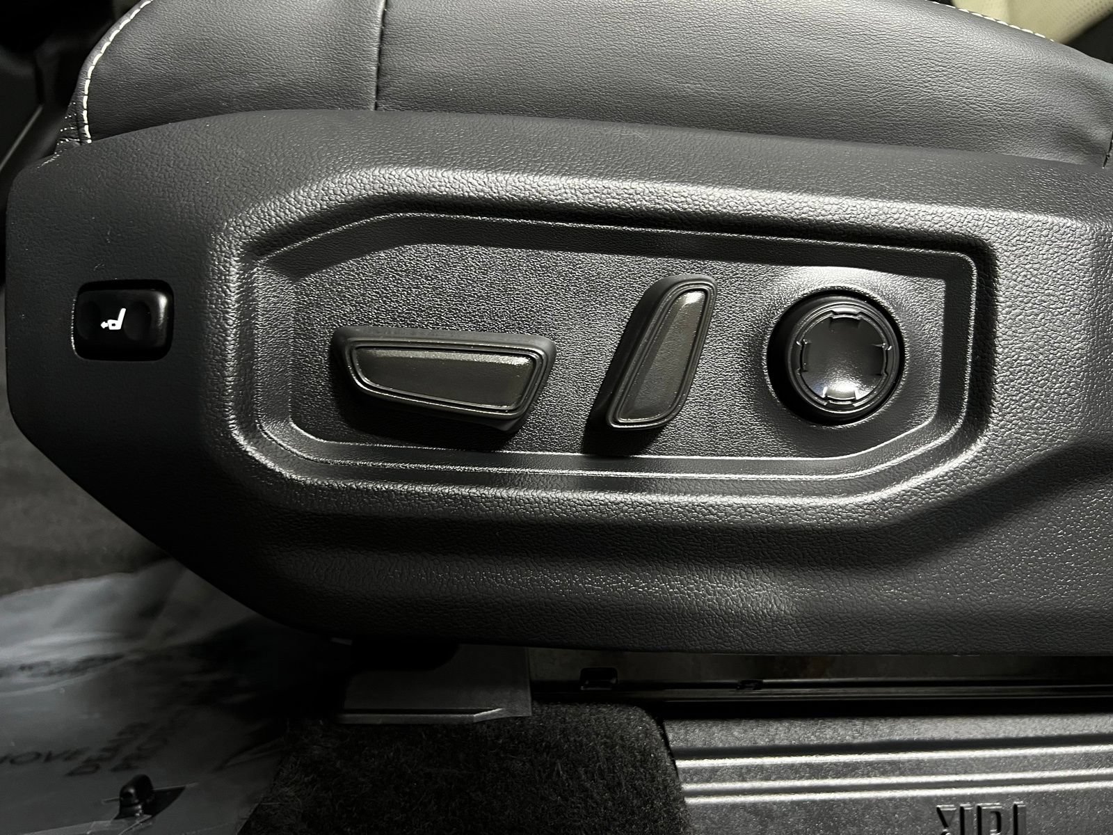 Used 2024 Toyota Tundra Capstone AWD/4WD image 14