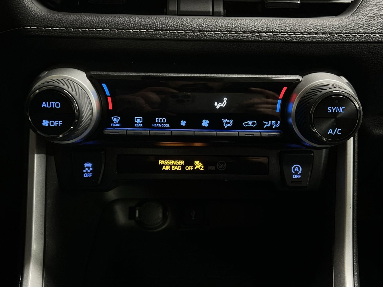 Used 2022 Toyota RAV4 XLE image 20