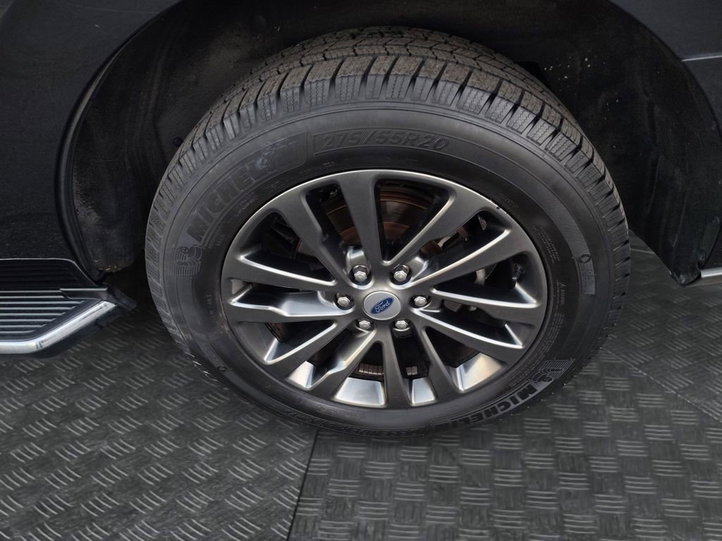 Used 2021 Ford Expedition XLT image 23