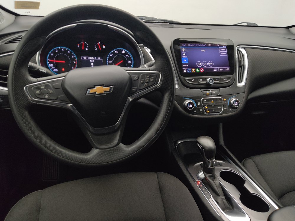 Used 2021 Chevrolet Malibu LT FWD image 22