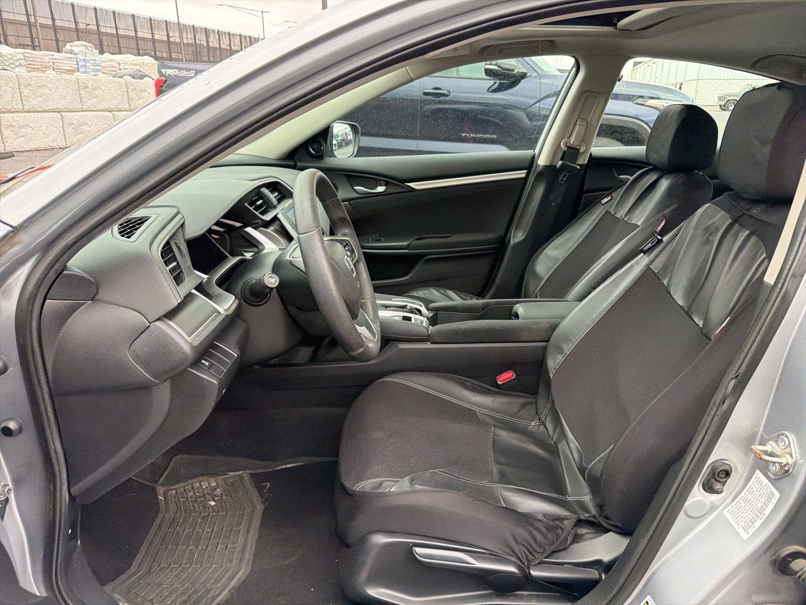 Used 2018 Honda Civic EX image 10