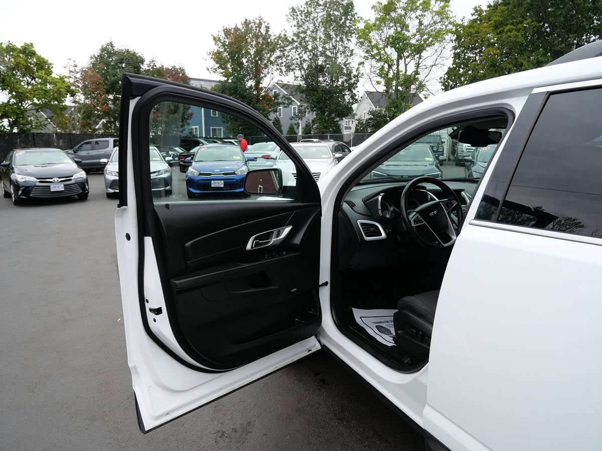 Used 2017 GMC Terrain SLE w/ Convenience Package AWD/4WD image 15