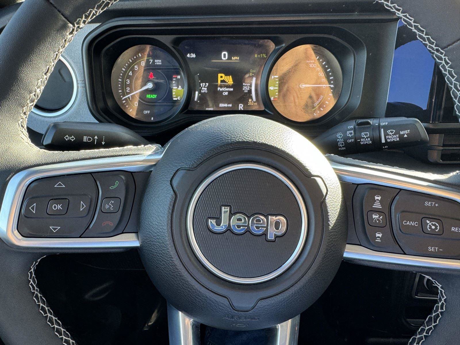 Certified 2025 Jeep Wrangler Unlimited Sahara w/ Safety Group AWD/4WD image 20