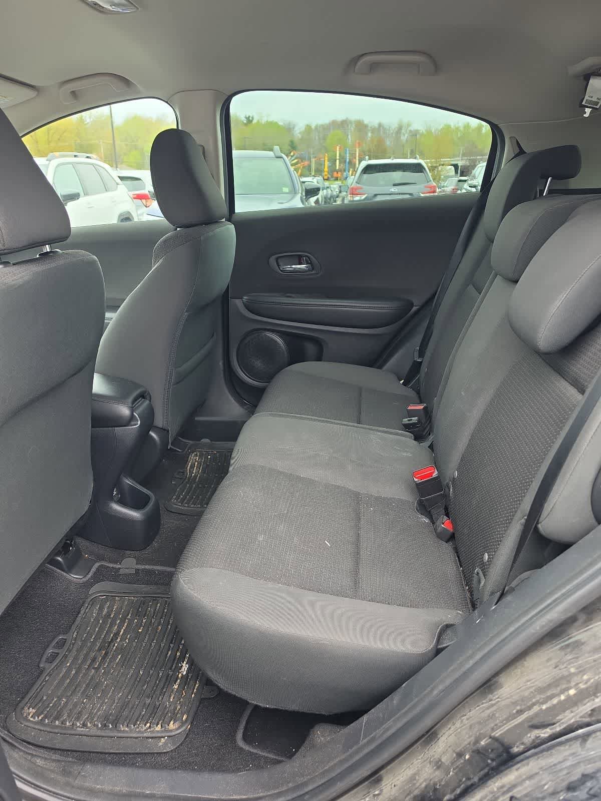 Used 2019 Honda HR-V LX image 7